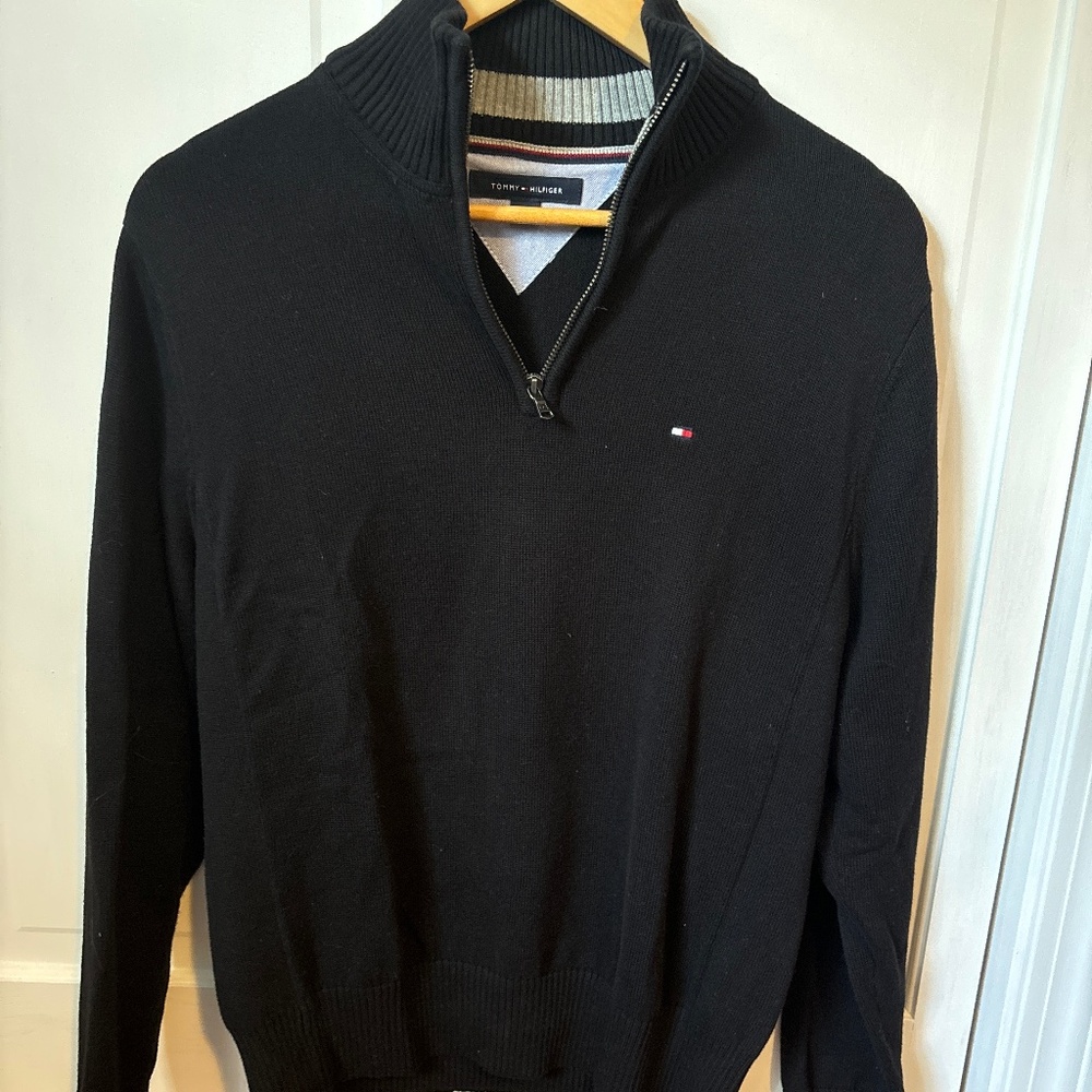 Tommy Hilfiger black sweater - size S
